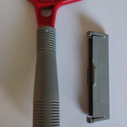 Alternative view of Raspador de Vidrios